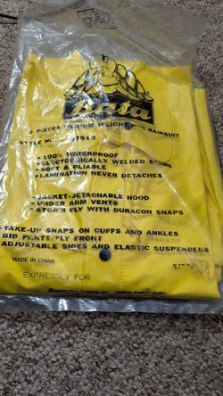 Bata 3 Piece Rain Suit Size L Brand New