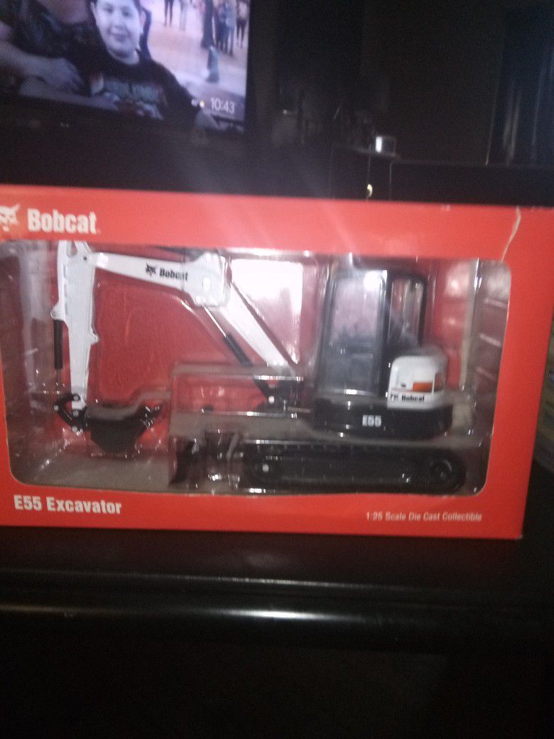 New Die Cast Bobcat E55 Excavator Scale 1:25