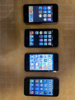 Apple iPod touch 1st, 2nd, 3rd, or 4th gen various memory size