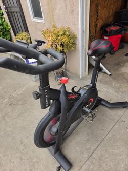 ECHELON SPORT CONNECT EXERCISE BIKE