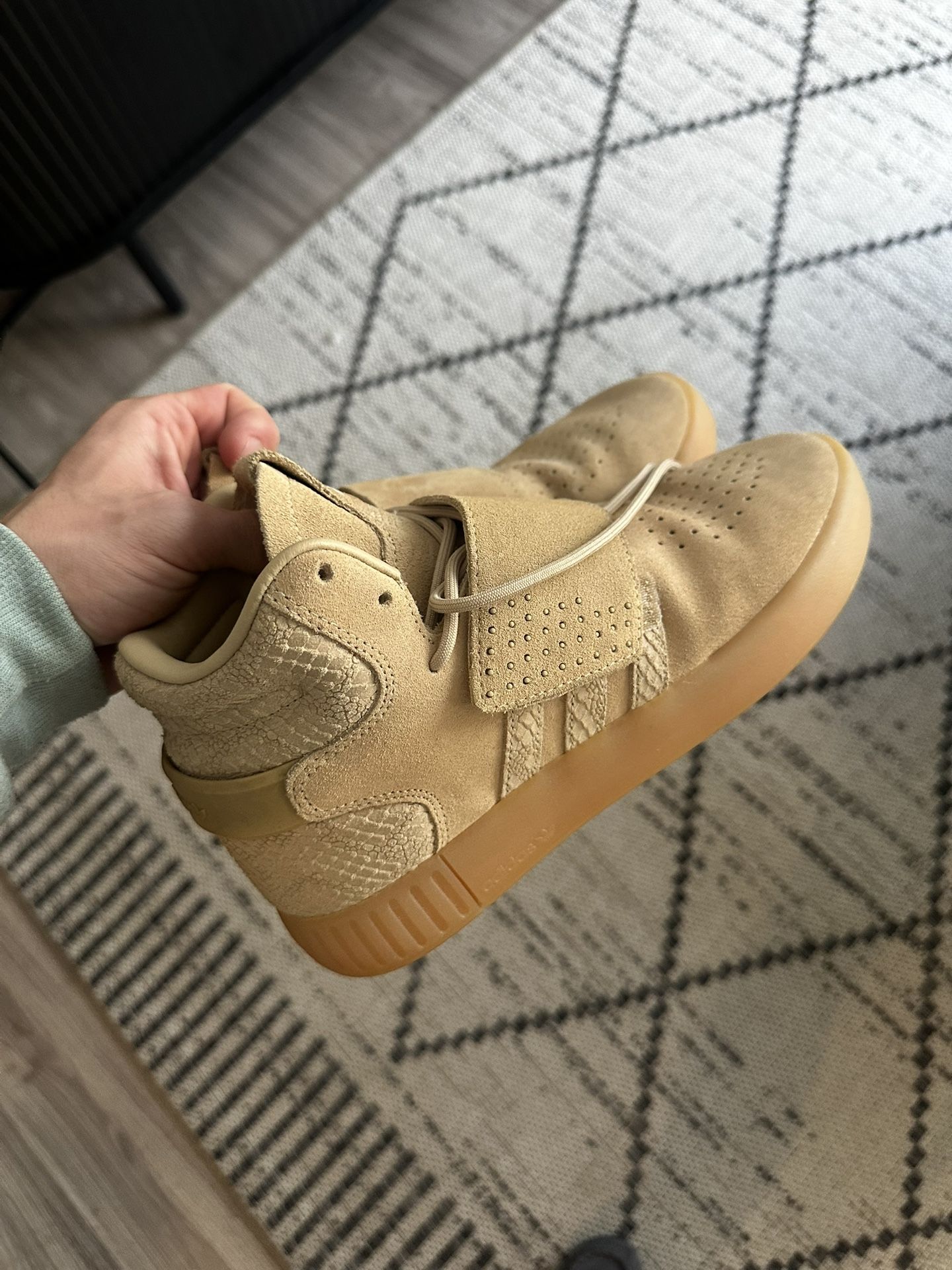 Adidas Tubular Invader Strap Wheat