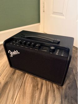 Fender Mustang LT40S guitar amp