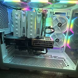RTX 5070 Lian Li Gaming PC with 32gb ram