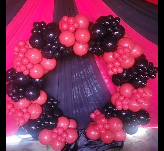Balloon ๐ Red And Black Circle