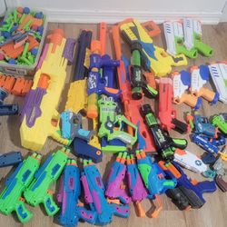 Toy Nerf Guns / Water Guns