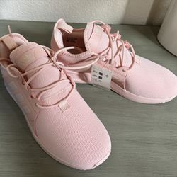 Adidas Shoes / Size 7 / Color Pink