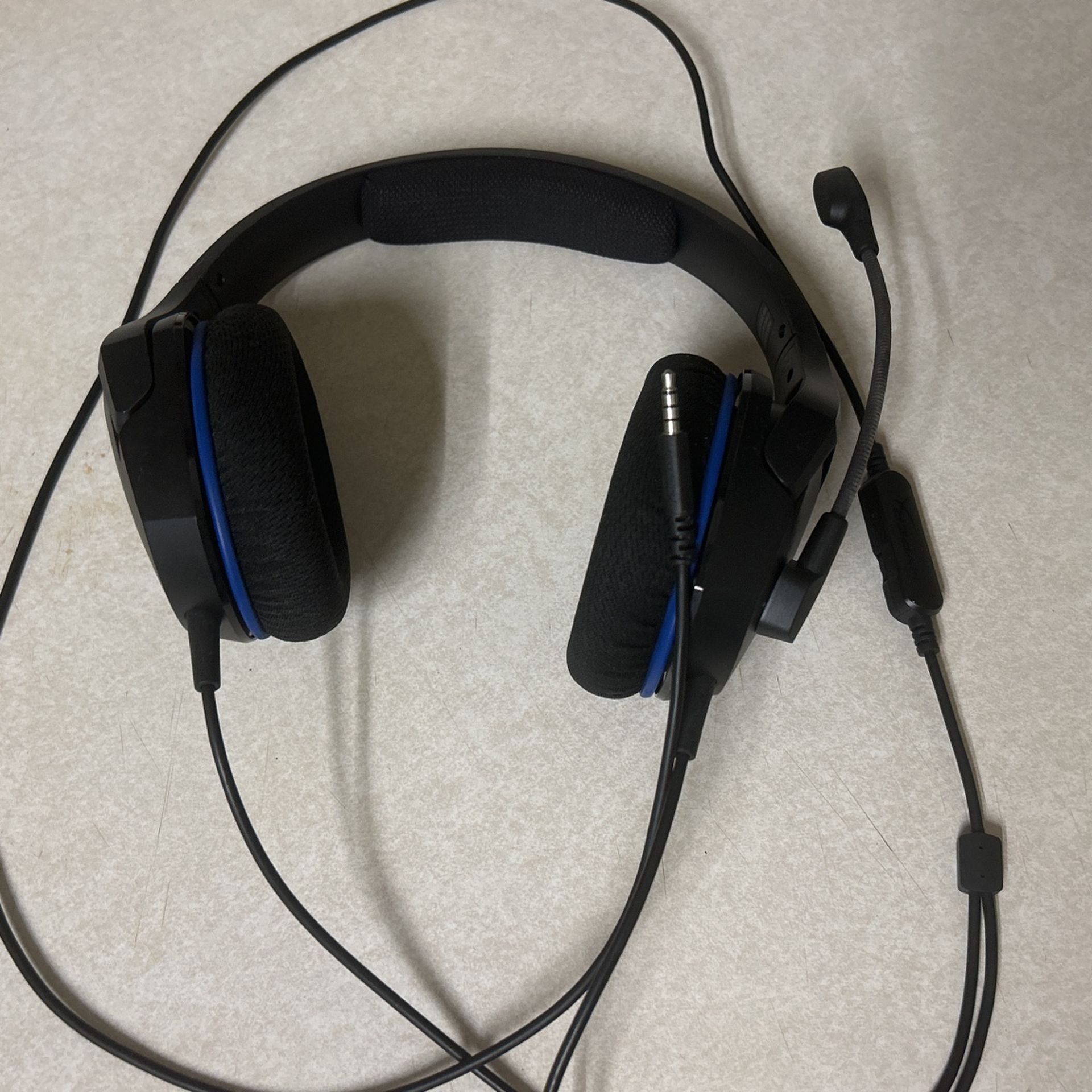 PlayStation 4 Headset (HyperX Cloud)