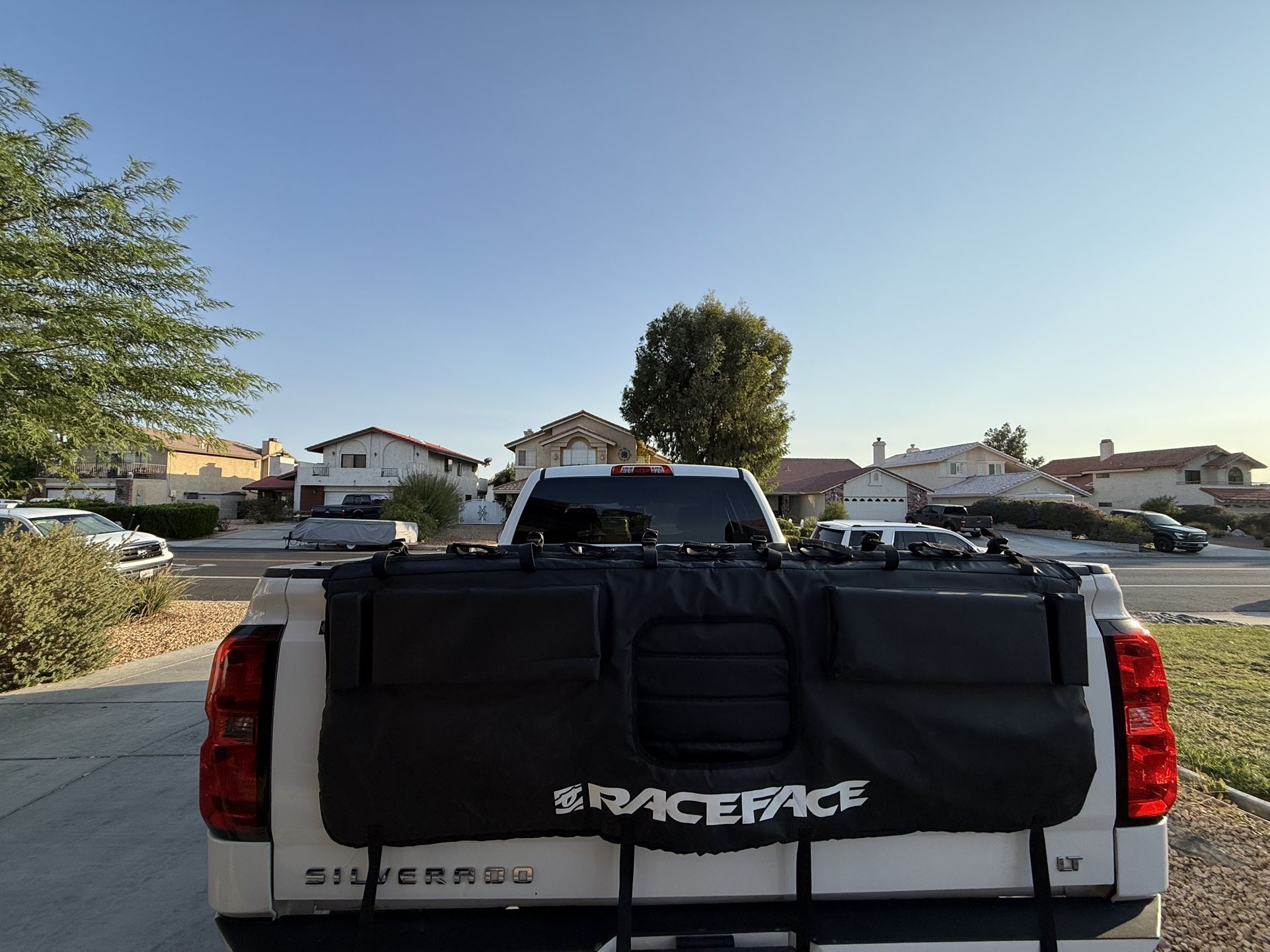 Raceface Tailgate Pad