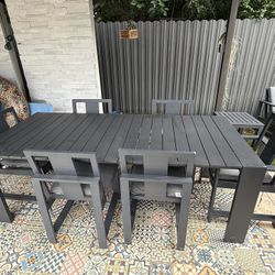 Outdoor Dining Set