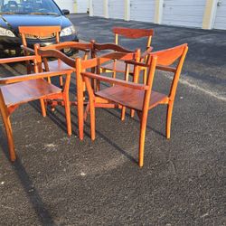 Beautiful Teak Dining Set Table Base  And 4 Large Chairs Minus Table Top