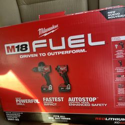 M18 FUEL 18V Lithium-Ion Brushless Cordless Hammer Drill and Impact Driver Combo Kit (2-Tool) 