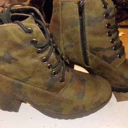 New Camo Heels Size 8