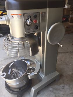 Hobart 40 Qt Mixer with Bowl Guard- Like Brand New