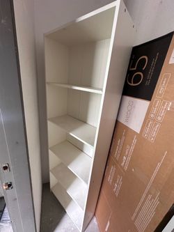 White Bookshelf / Storage Shelf Organizer – Good Condition