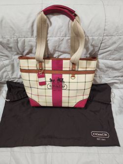 Coach tote bag.....brand new, come with dust bag.