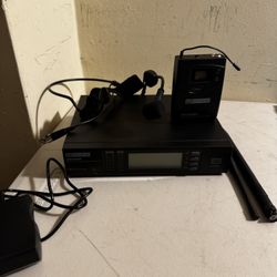 LD SYSTEMS WS 1000 R PROFESSIONAL WIRELESS MICROPHONE LIKE NEW 