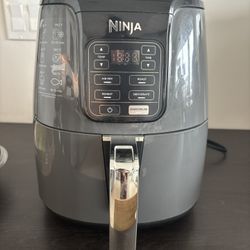 Ninja Air fryer, 4QT Grey, AF101 $40