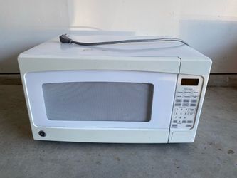 GE 2.0 cu. ft. Countertop Microwave - 24 inches