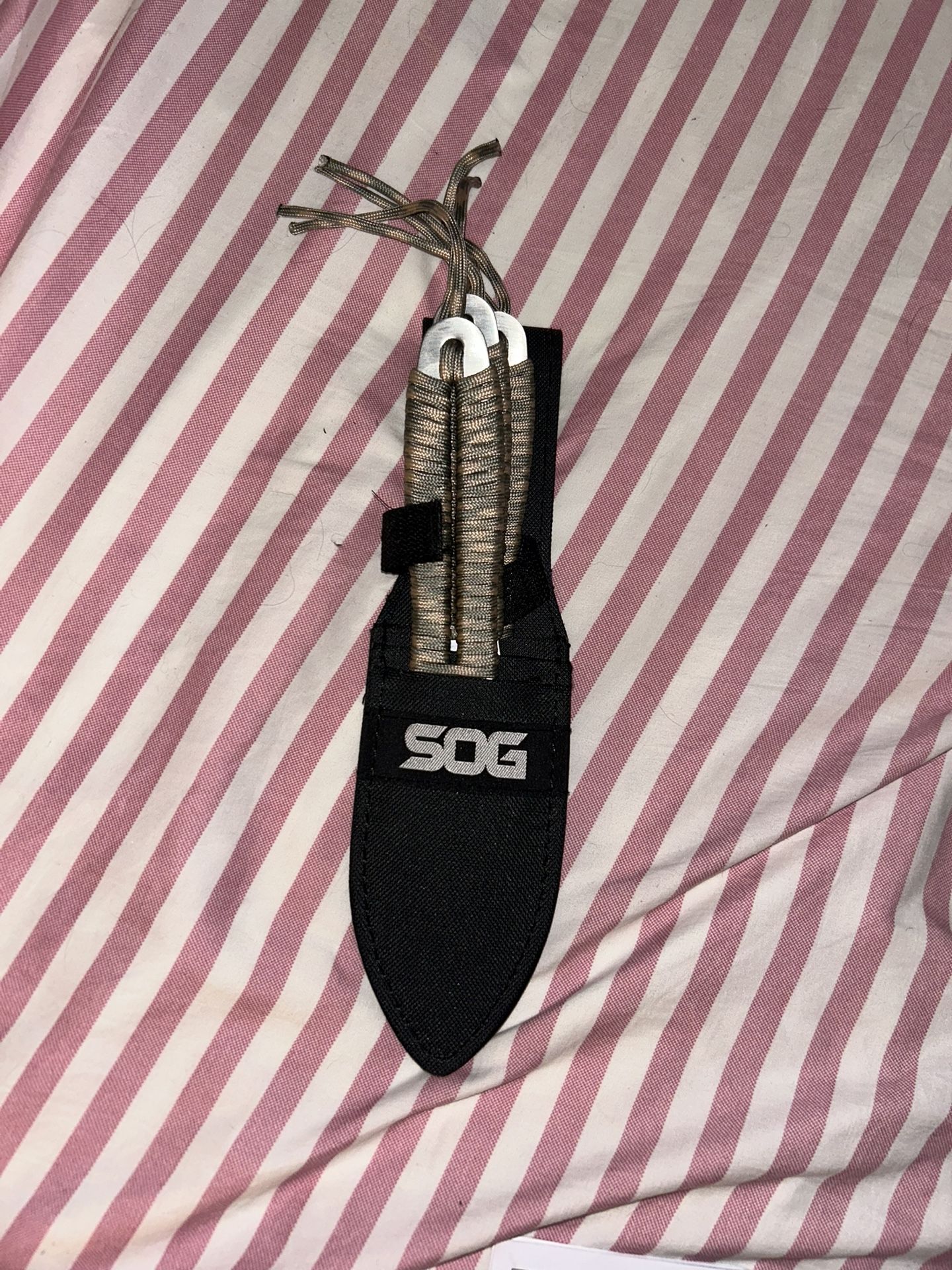 SOG Throwing Knives w/ Original SOG Belt Loop Holster