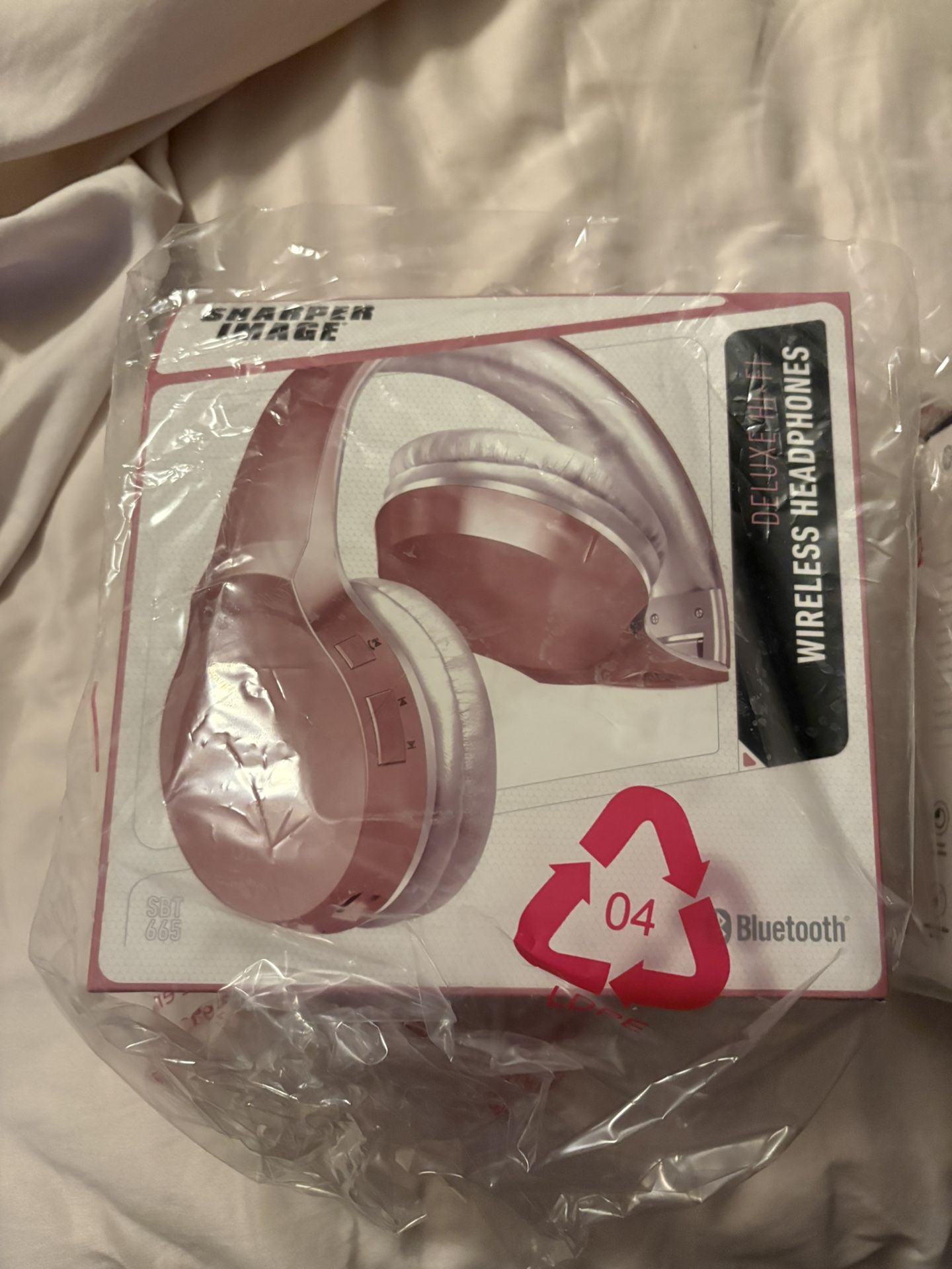 Deluxe Hi-Fi Bluetooth headphones