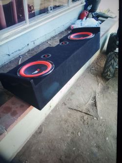 2 12" cerwing Vega subs in 2022 silverado truck box(220$