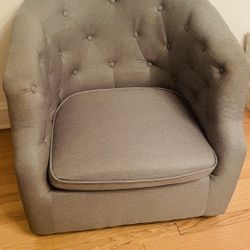  Swivel Accent Chair