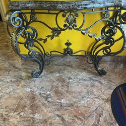 Mesa De Hierro Y Marvel