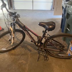 Schwinn Hybrid 700C GTX 3 Women's Bike