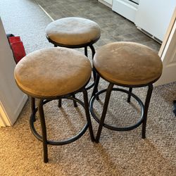 3 Bar Stools