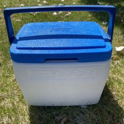 Vintage Coleman Mini Cooler / Ice Chest / Lunchbox Blue Lid 