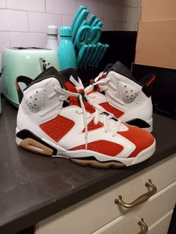 Size 9 clean no box