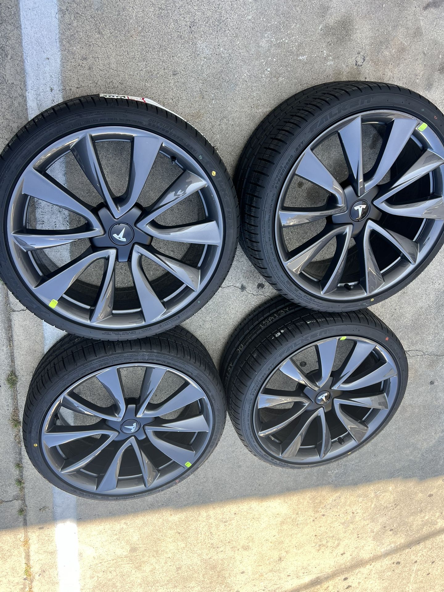 New Tesla Model 3 Rims And Tires 20” Staggered Original OEM Factory Wheels Rines Y Llantas Nuevas