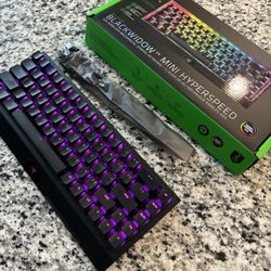 NEW Razer BlackWidow V4 Mini Hyper speed Wireless Keyboard