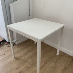 4 Person Table 