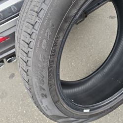 2 Used Tires Pirelli 275/45 R21