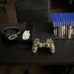 PS4 + Games + Wireless Headset 