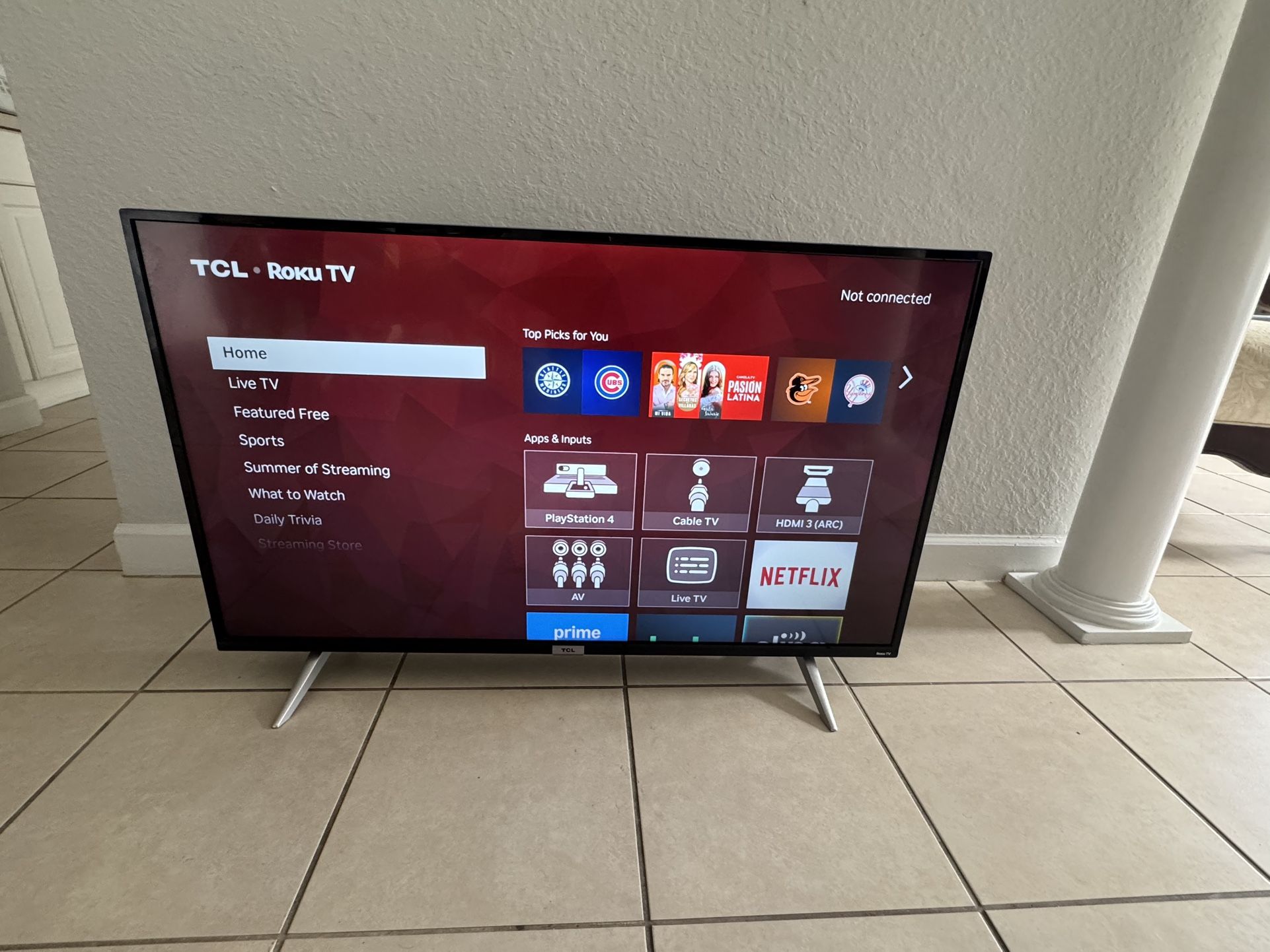 Smart Tv TCL 42” . Model 43S433, With Control . Good Condition