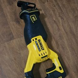 DEWALT 20V XR Compact Reciprocating Saw
