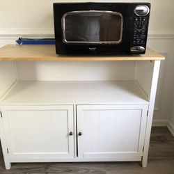 Kitchen Cabinet W/ Microwave 