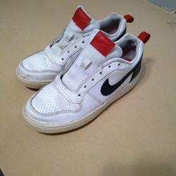 Nike Sneakers Youth - Size US 6.5Y