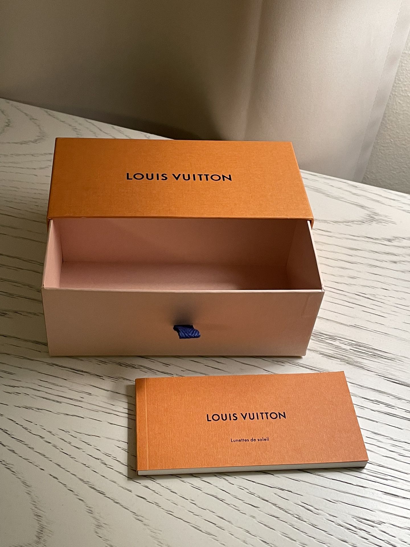 Louis Vuitton Sunglasses Box for Sale in Pompano Beach, FL - OfferUp