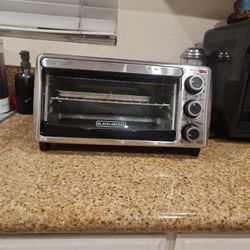 Black + Decker Toaster Oven