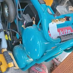 Makita Compressor