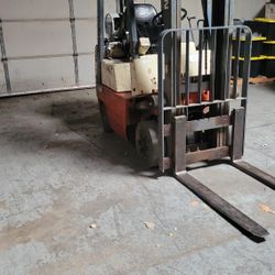 Nissan Forklift With Gas Tank Model CPJ01A15PV