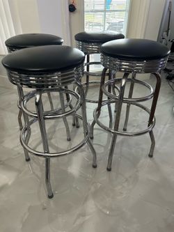 Old Fashion Style Bar Stools