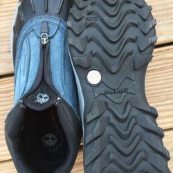 Women’s Timberlands - Cross Posted