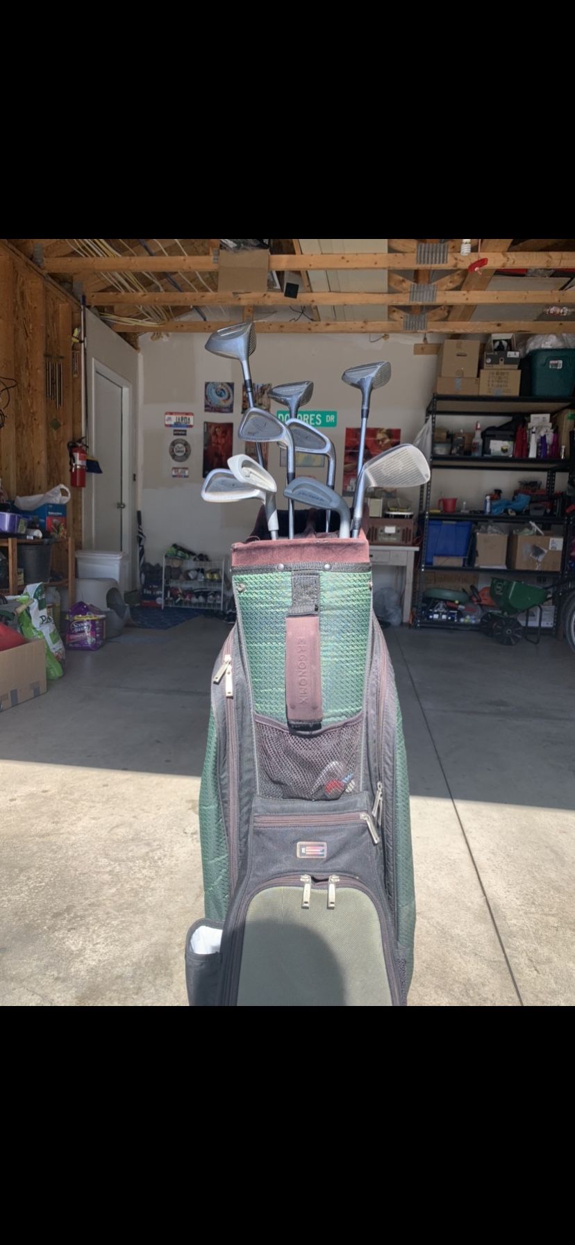 GOLF CLUBS PLUS BAG