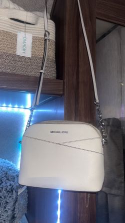 White Michael Kors crossbody