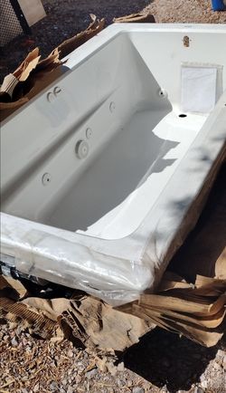 Jacuzzi tub