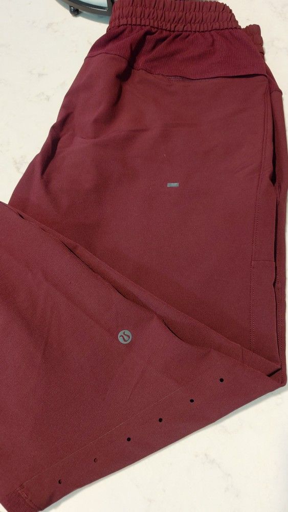 Lululemon License To Train Jogger Size Medium